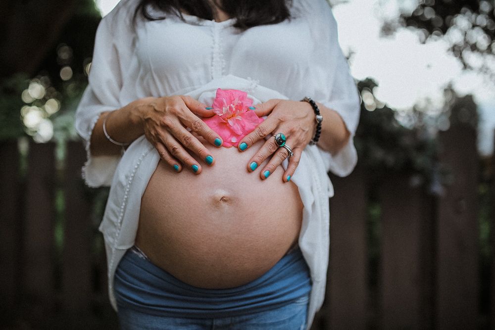 California, maternity lifestyle shoot