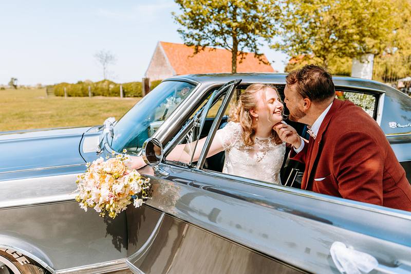 Het huwelijk van Stien & Sil in Hoeve Schellevliet