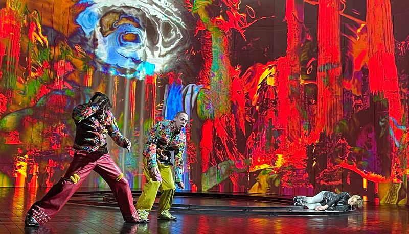 Das Wort aus dem Schatten: „Państwo“ – „Der Staat“. Katharsis eines Dolmetschers.