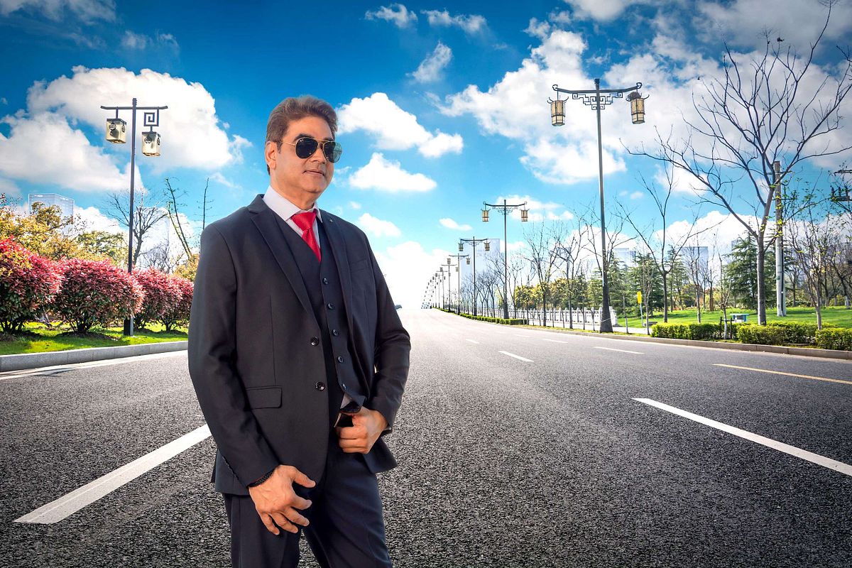 Professional headshot, portrait, and group photo for corporate and personal branding.