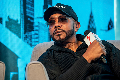 Timbaland speaks during a keynote session at B.PHL Fest 2023, sharing insights on creativity, legacy, and entrepreneurship.