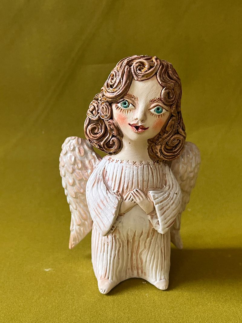 Singing Angel II. Tiny sculpture