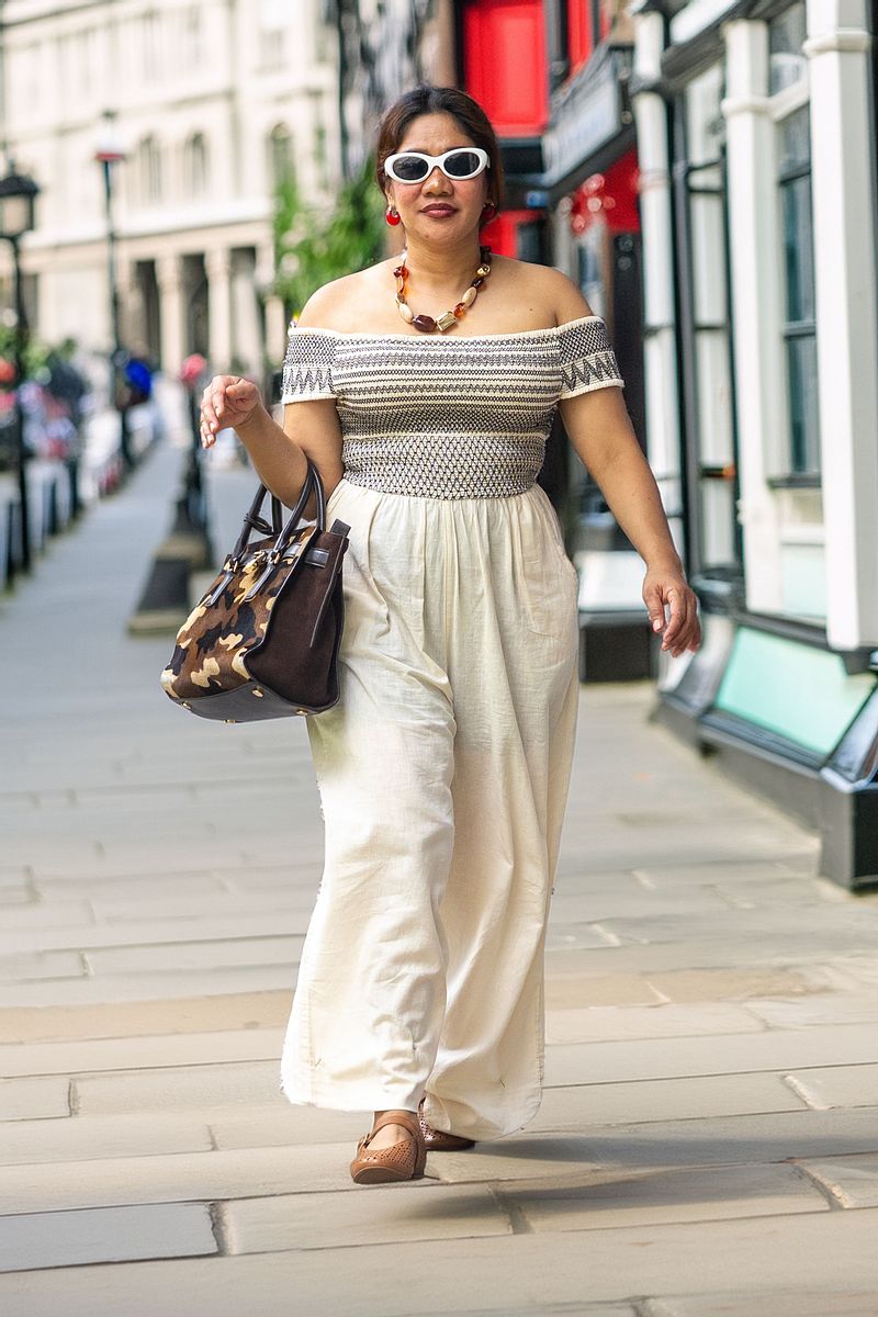 Effortless Street Style: Chic Comfort in Motion