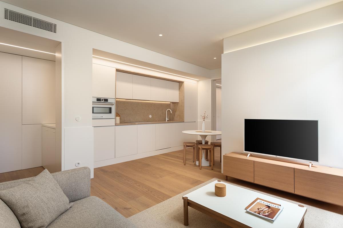 Fotografia de no Apartamento Reabilitado na Av. Roma, Lisboa, projeto do ATELI&Ecirc; 22.