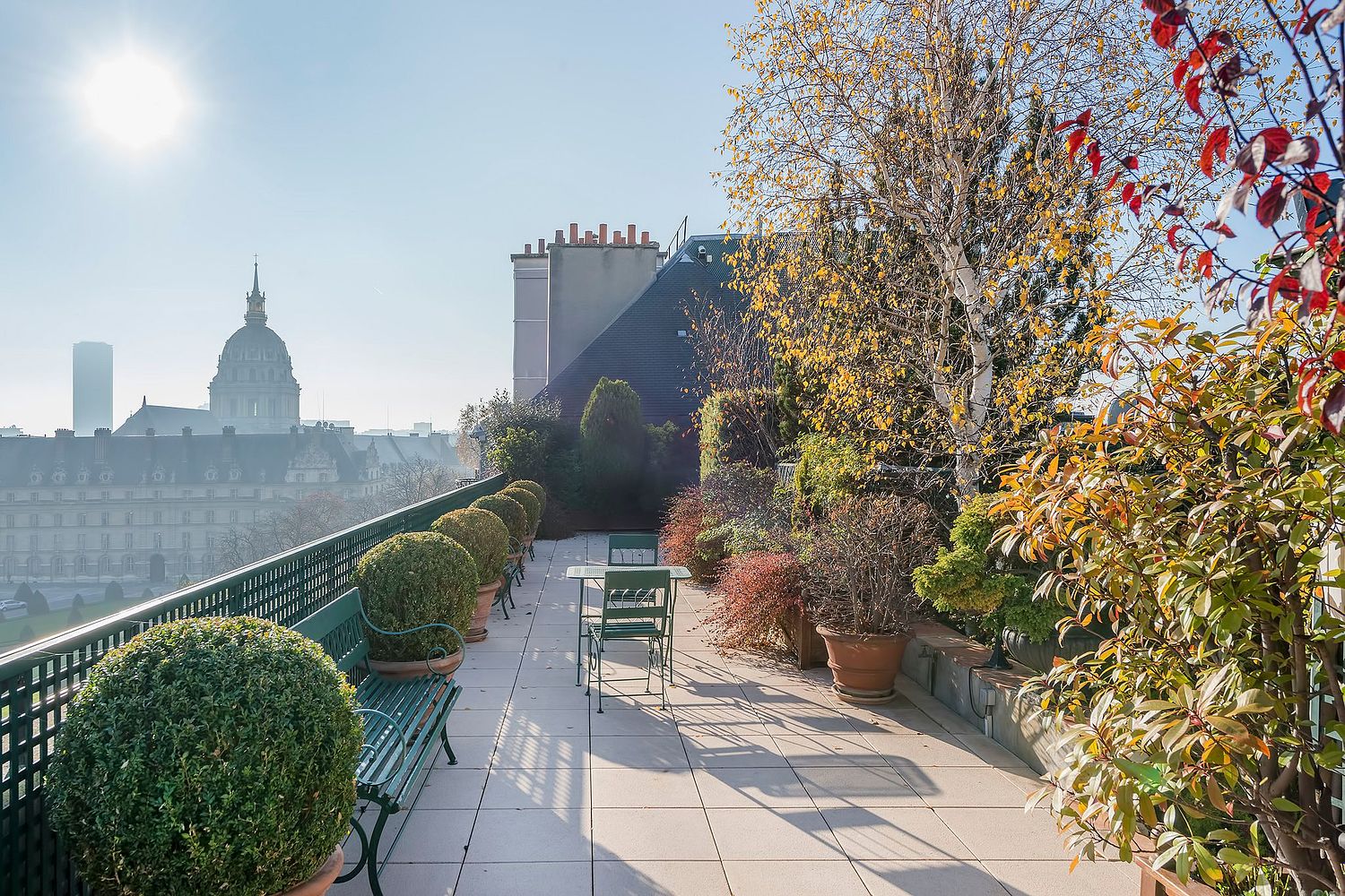 diapo-entree-terrasse-vue-invalides-2026.jpg
