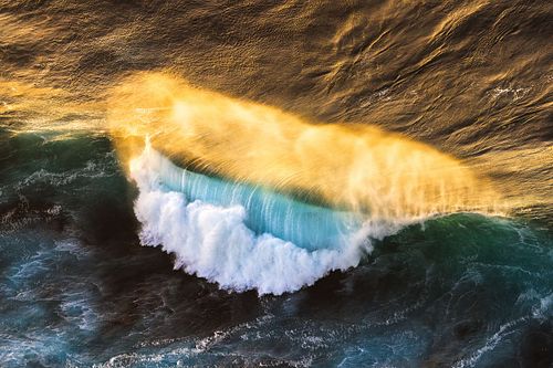 Golden wave