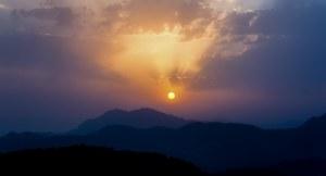 Explore MORNING LIGHT’s charisma
