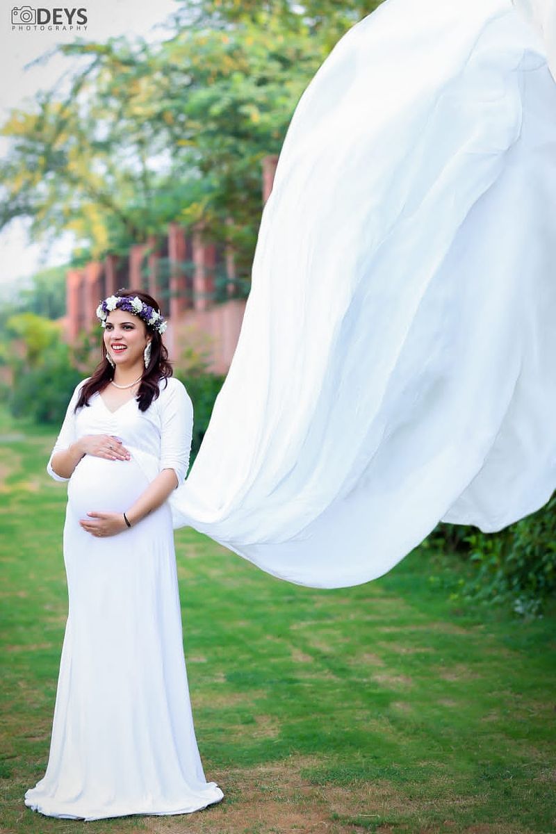 DP015 - White Full Sleeves