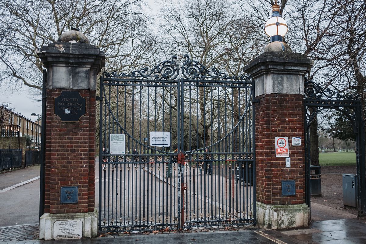 Fuji X100V ISO 250 Shutter Speed 1/125 - Aperture F2