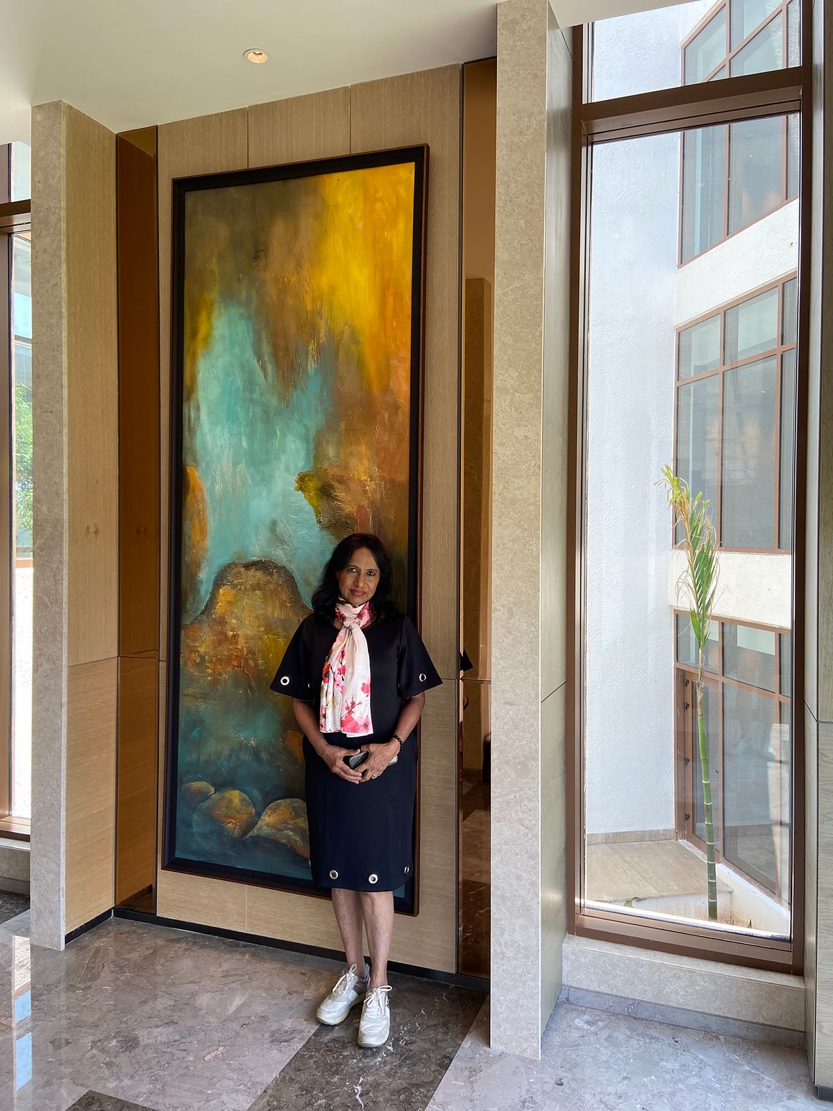 espoke vibrant abstract art for a fine dining restaurant interior, created to enhance the luxury guest experience through color and texture