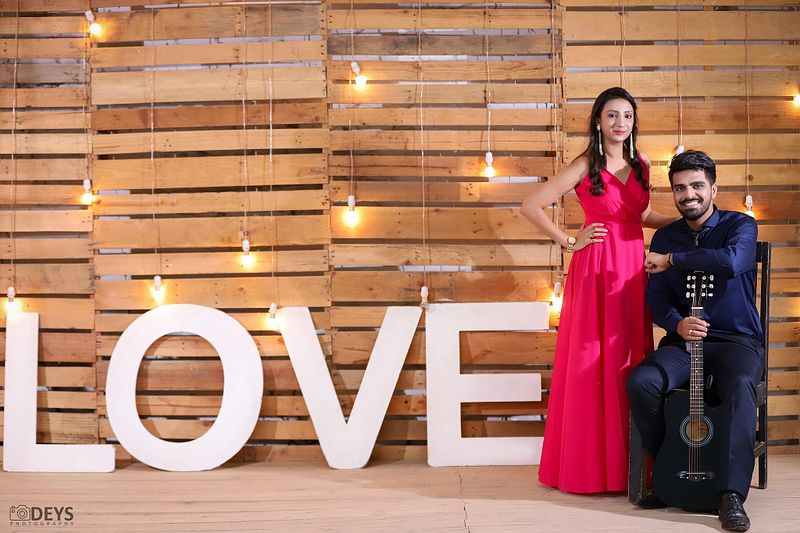 What is the purpose of pre wedding shoot?