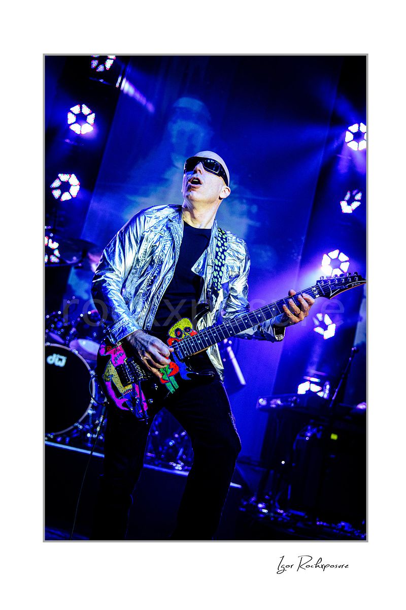 JOE SATRIANI