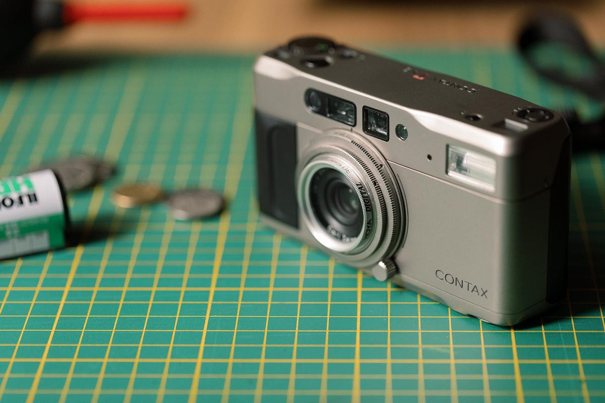 CONTAX - CONTAX　TVS The Contax TVS is the Best Contax Compact to Buy Right Now