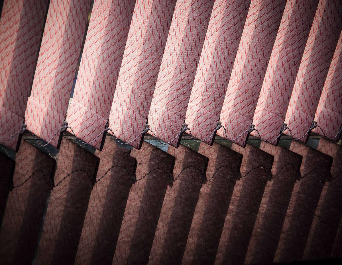 window blinds, window dressing, decorative blind