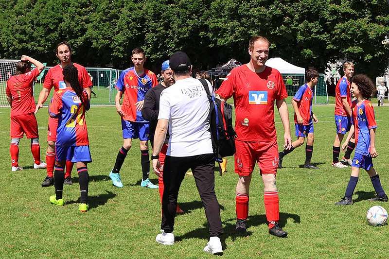 Kickers on Tour: Fußballturnier beim FC Basel