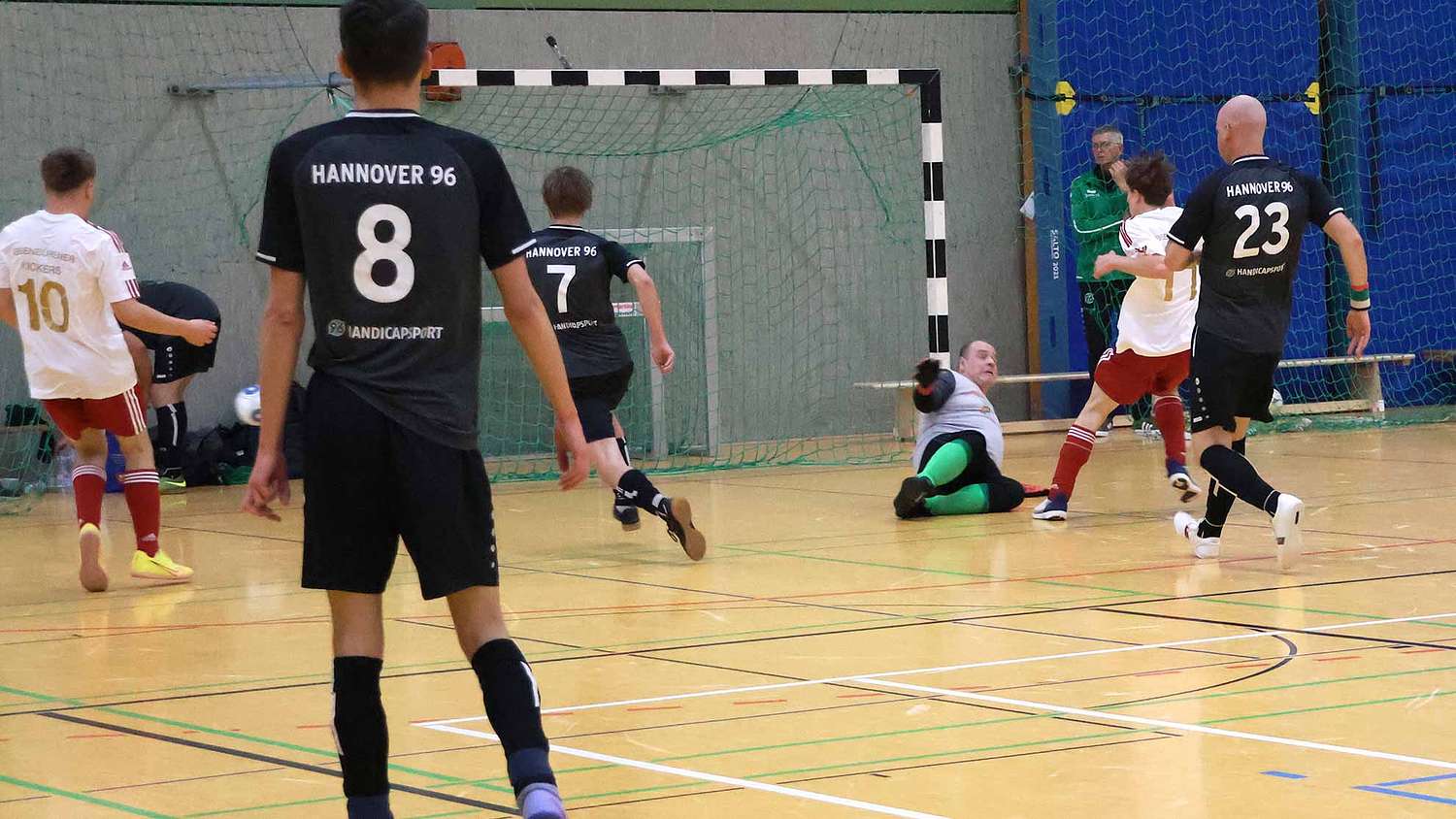 Spieler der Ibbenbürener Kickers im Spiel gegen Hannover 96