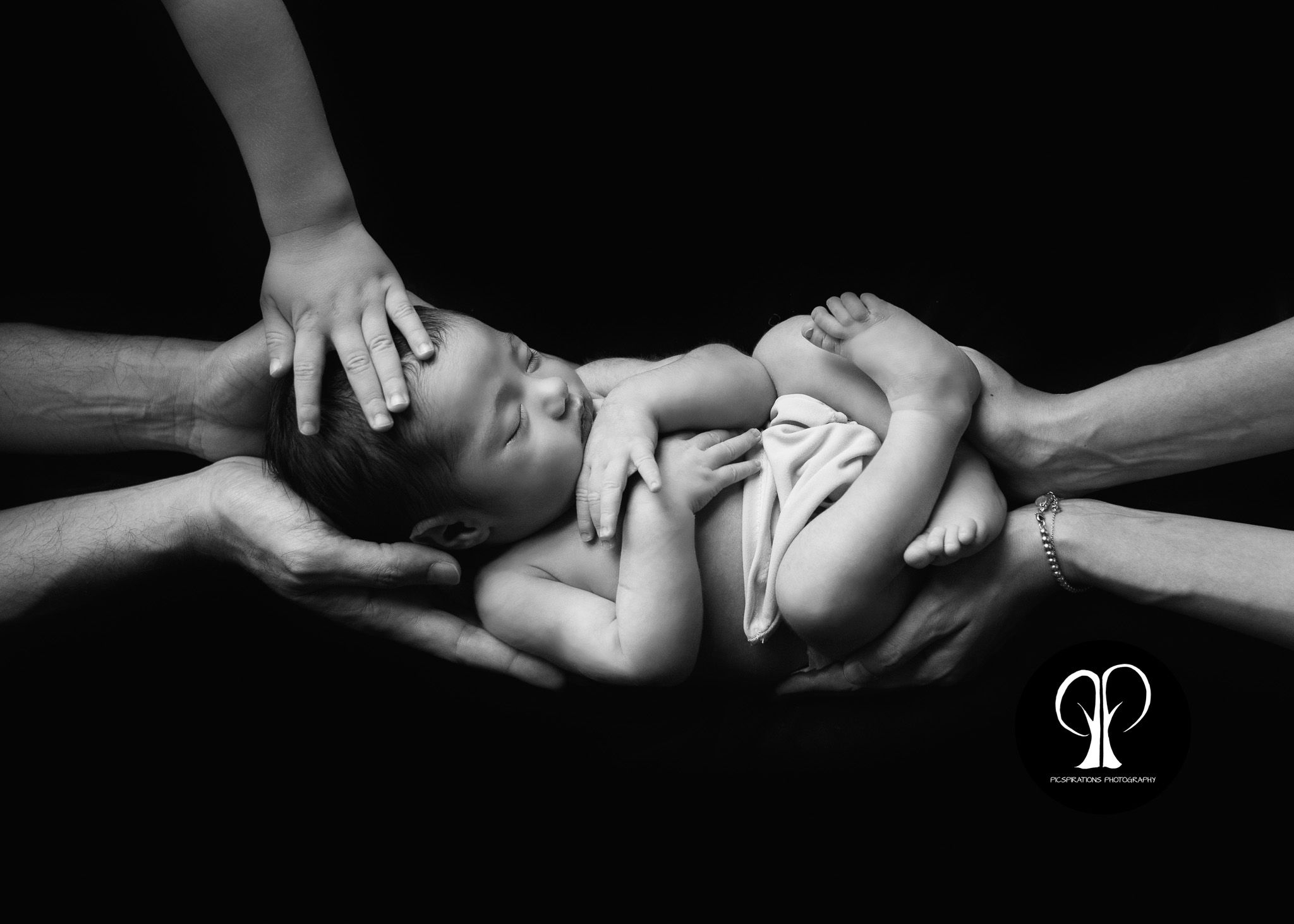 Newborn Photography - Picspirations Photography (49)