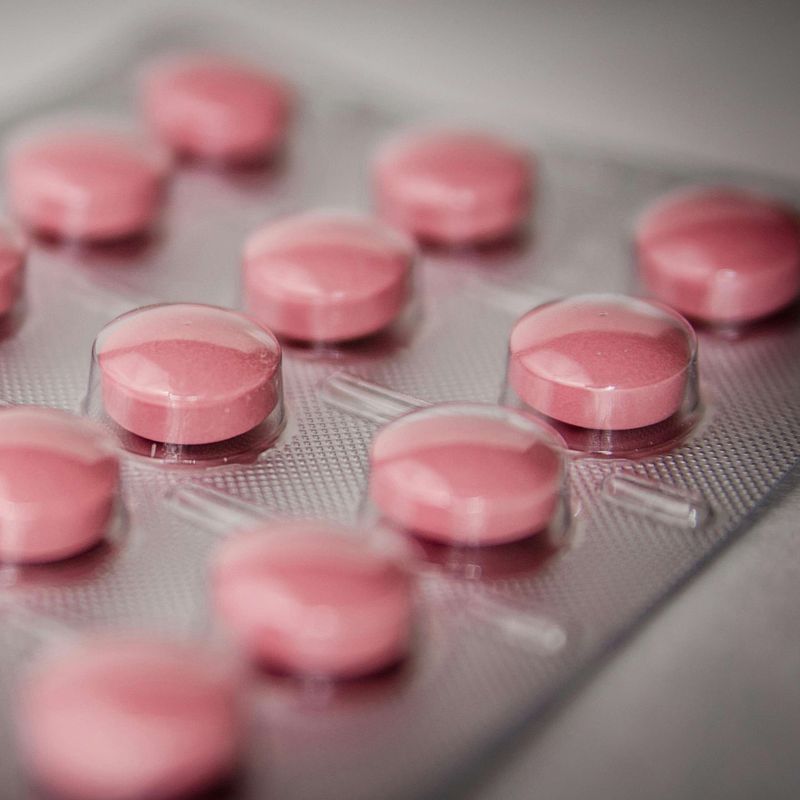 New Non-Hormonal Treatment Offers Relief from Menopausal Hot Flashes — With Safety Caveats