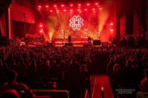 Breaking Benjamin & Memphis May Fire