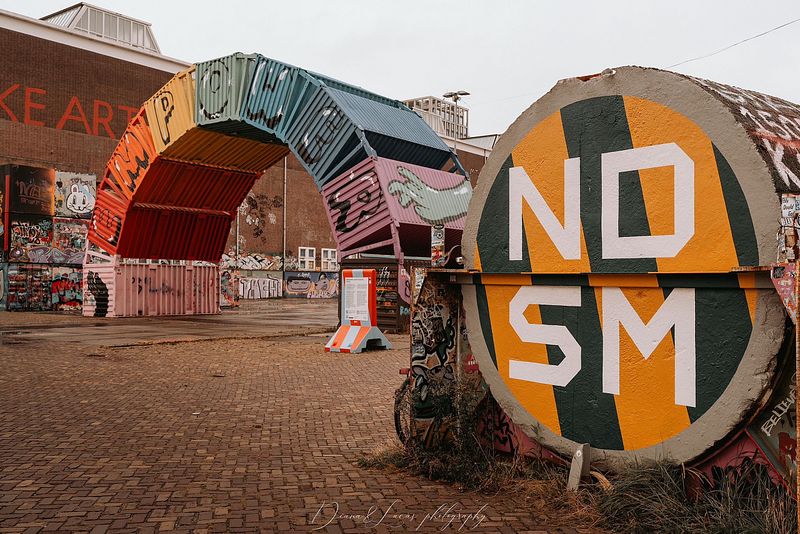 Where Walls Speak Louder. Urban Vibes in Color.