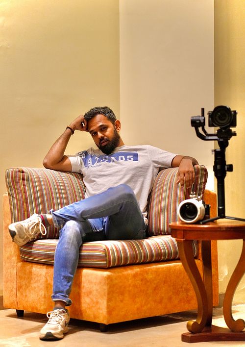 Hello and welcome! I'm Gaurav Prajapati, a passionate photographer based in the Valsad city of Gujarat.