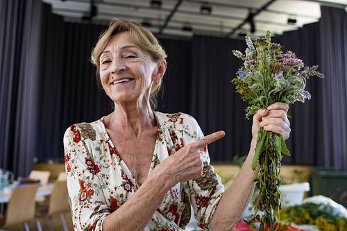 Kräuterstraussbinden