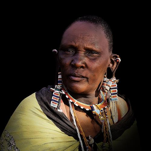Portrait d'une femme massaï du Kenya