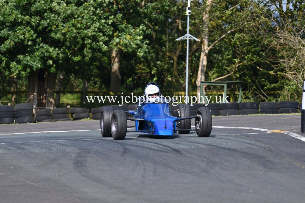 Van Diemen RF85 driven by Jimmy Harris
