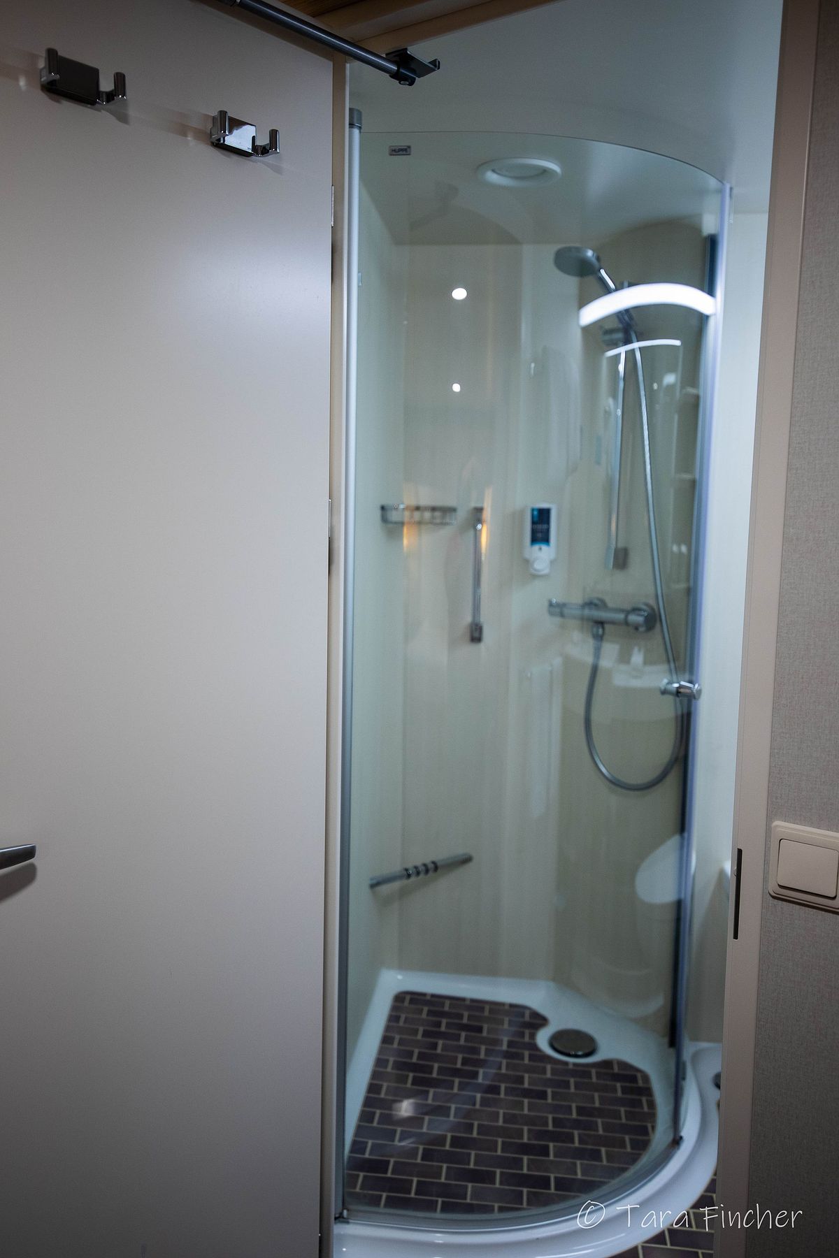 Tara Fincher - Montana Lifestyle & Wedding Photographer