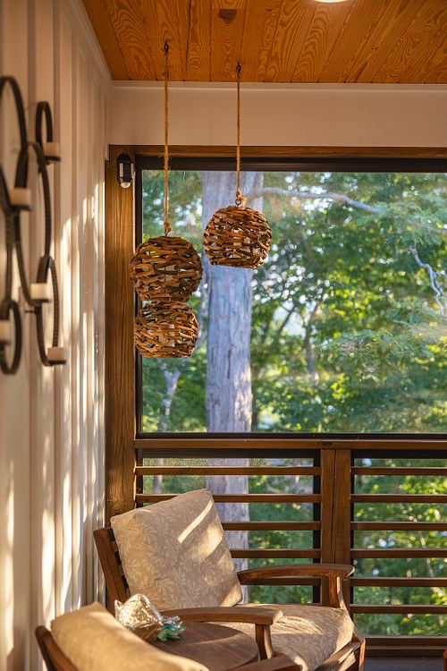 SCREENED LIVING + MUDROOM